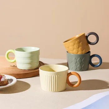 Чашка Для завтрака Персонализированная Керамическая Кружка Для Зернового Кофе с Тиснением и Высококачественной Кружкой Контрастного Цвета Nordic Ins Wind