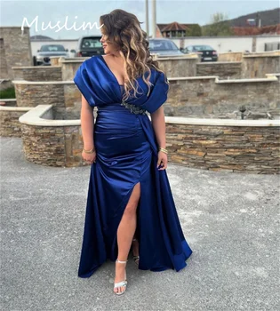 Элегантное вечернее платье королевского синего цвета с рукавами 